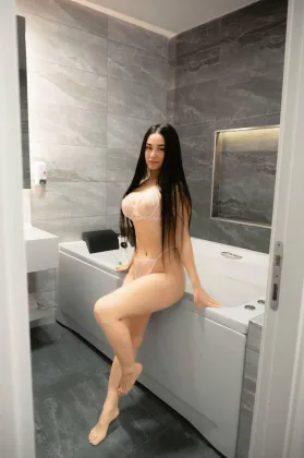 Monika, Selin Kadıköy İstanbul Masaj ilanı fotoğrafı 3